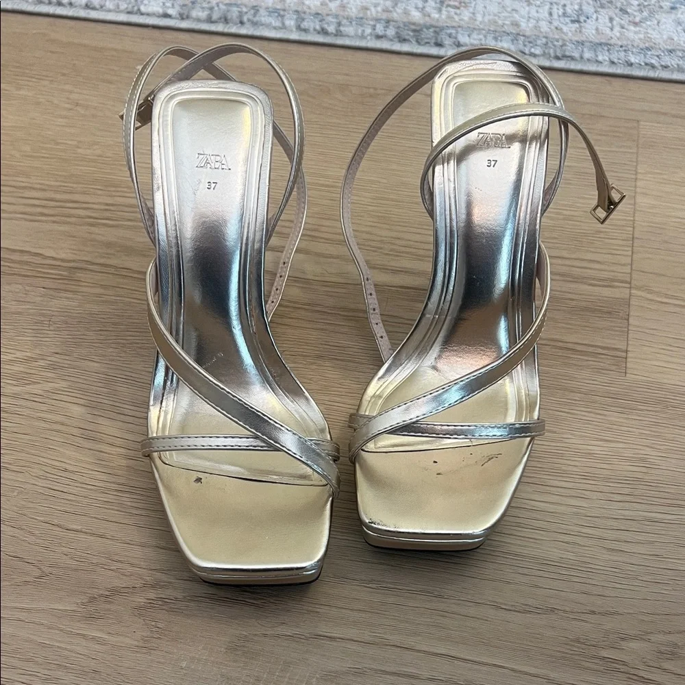 Zara Women's Metallic Gold Heels - Picture 1 of 6